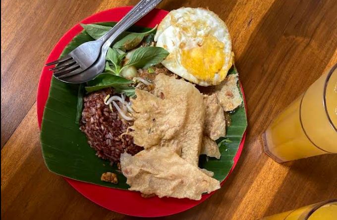 Pecel Nasi Merah